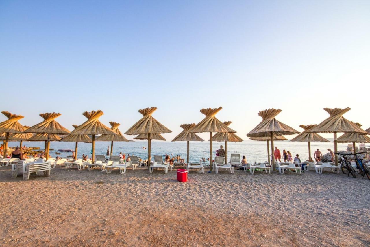 Villa House Sunny Rock Baska Exterior foto